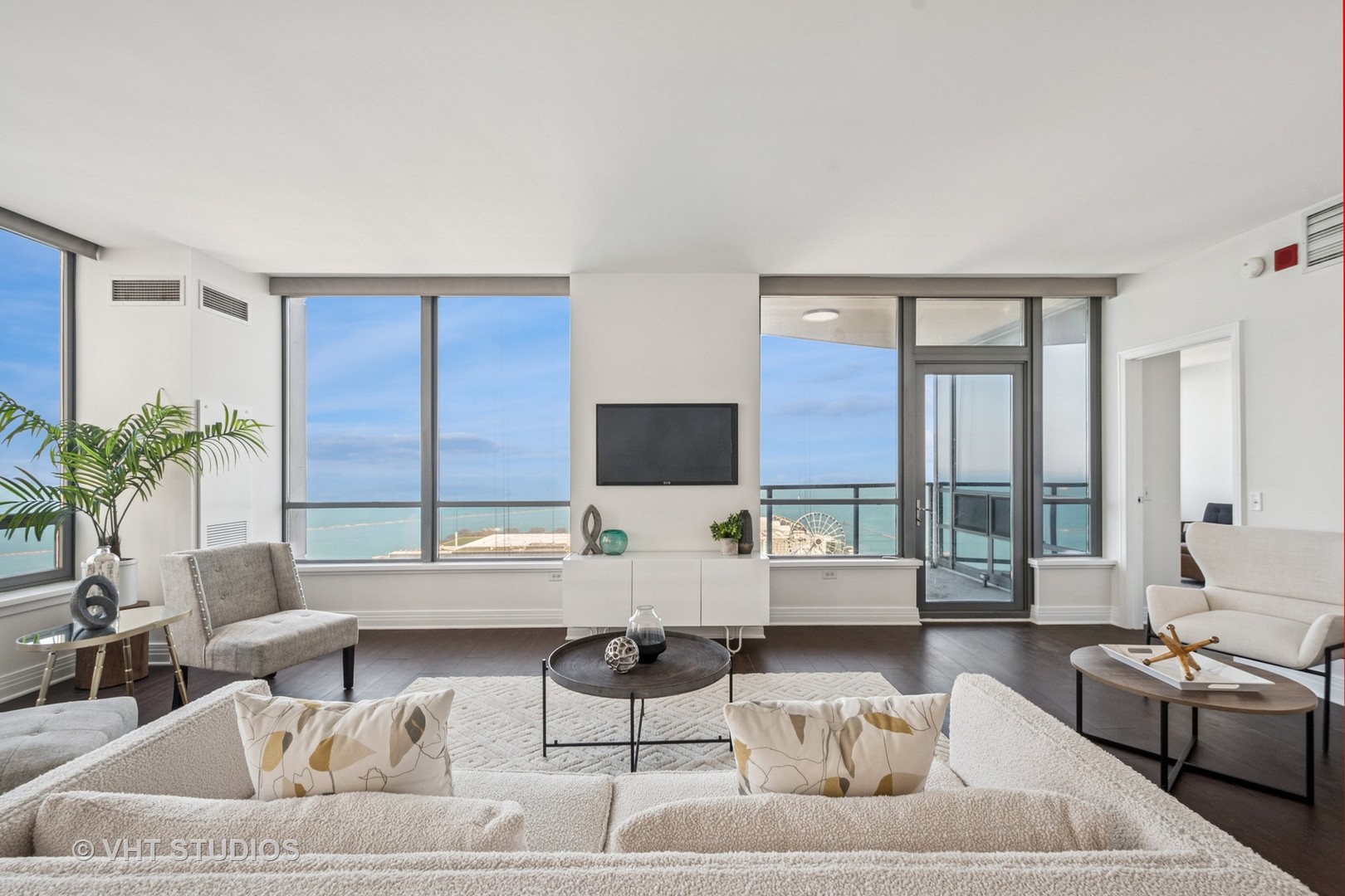600 N Lake Shore Drive 3411 Property Photo 3