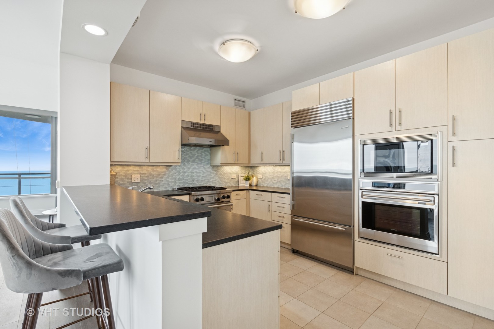 600 N Lake Shore Drive 3411 Property Photo 10