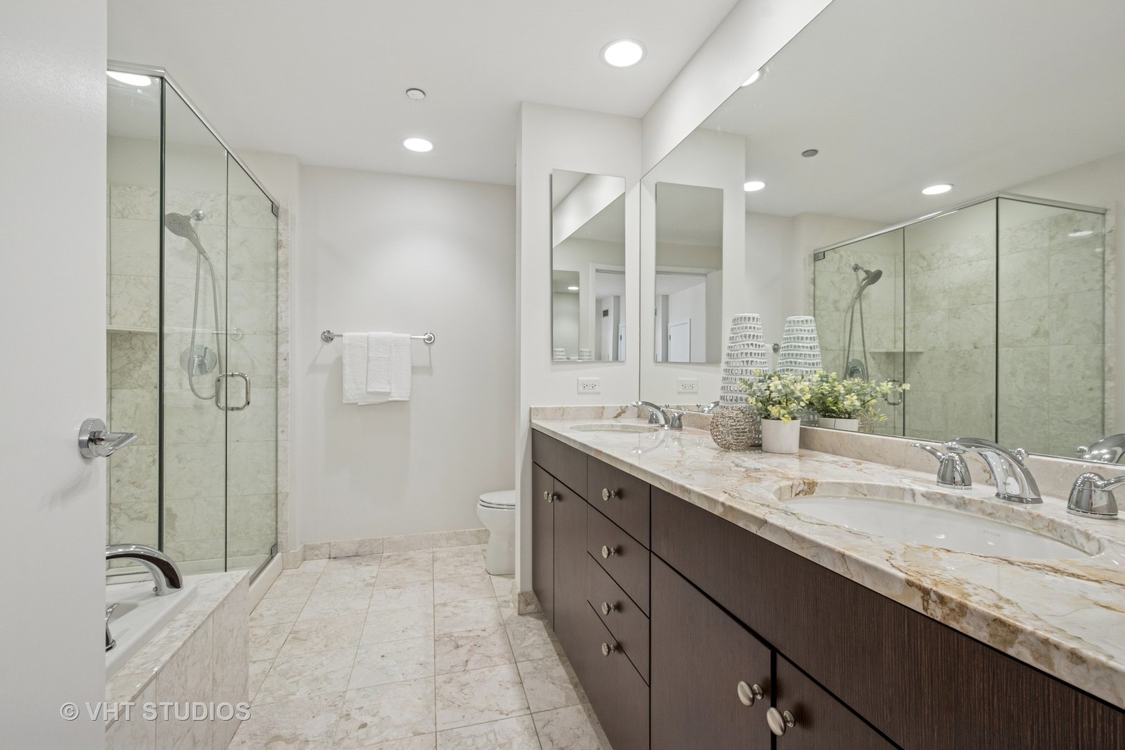 600 N Lake Shore Drive 3411 Property Photo 17