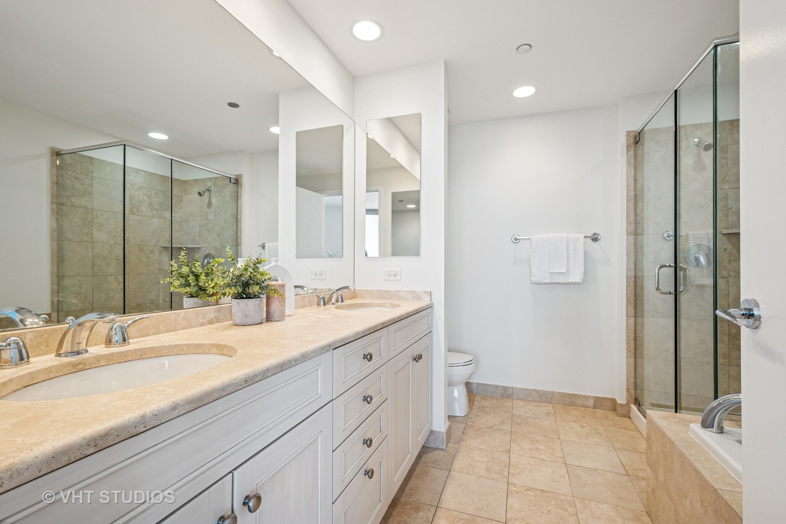 600 N Lake Shore Drive 3411 Property Photo 23