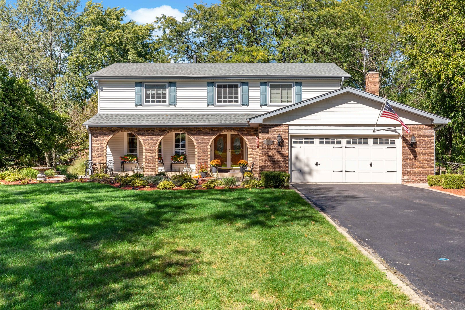 2709 Brassie Avenue Property Photo 1