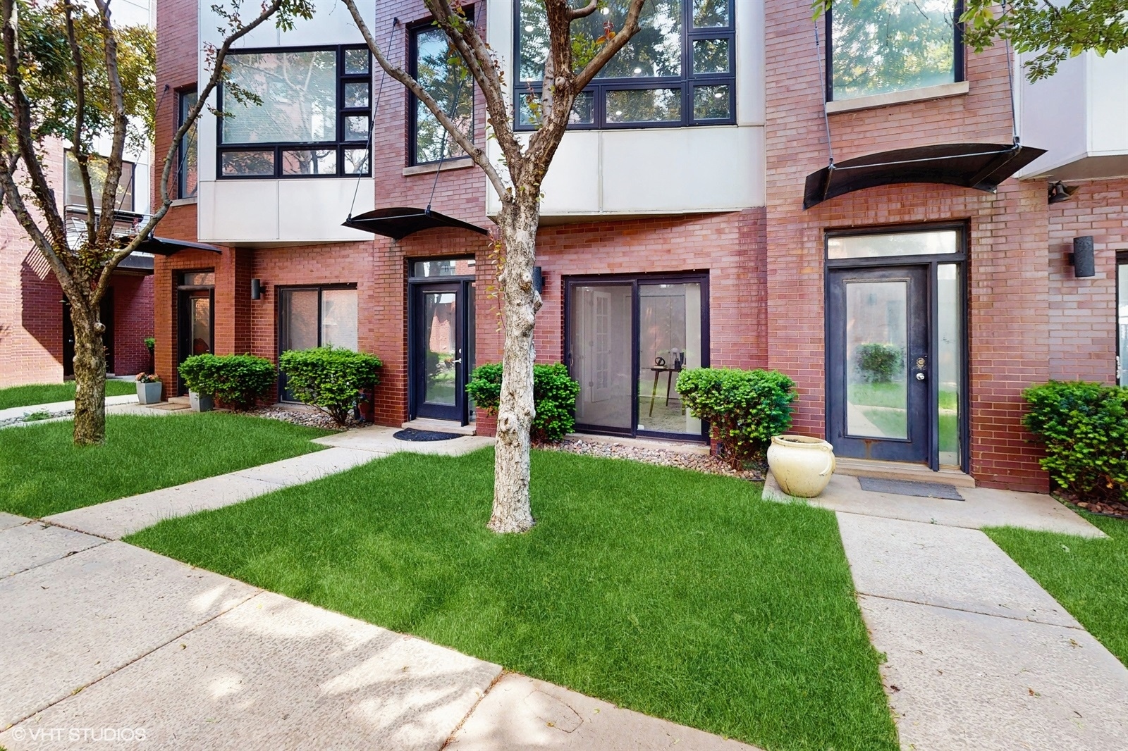 2330 W Armitage Avenue B Property Photo 1