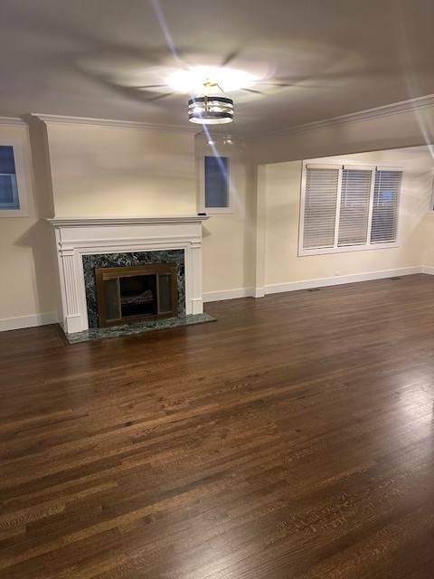 5938 N Sacramento Avenue Property Photo 4