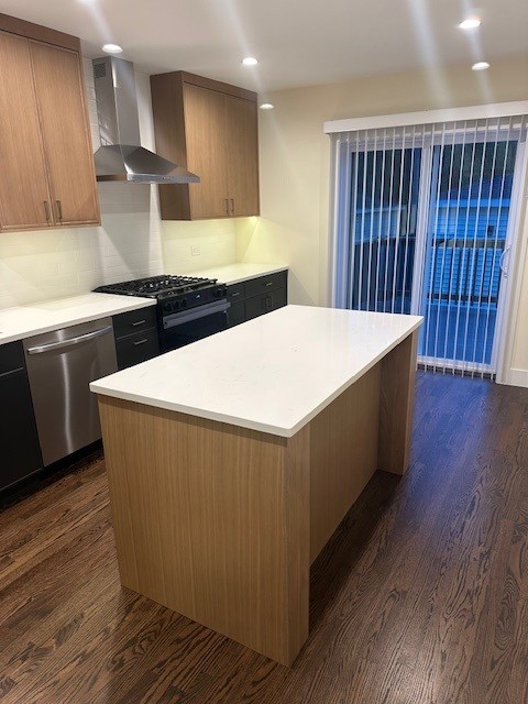 5938 N Sacramento Avenue Property Photo 11