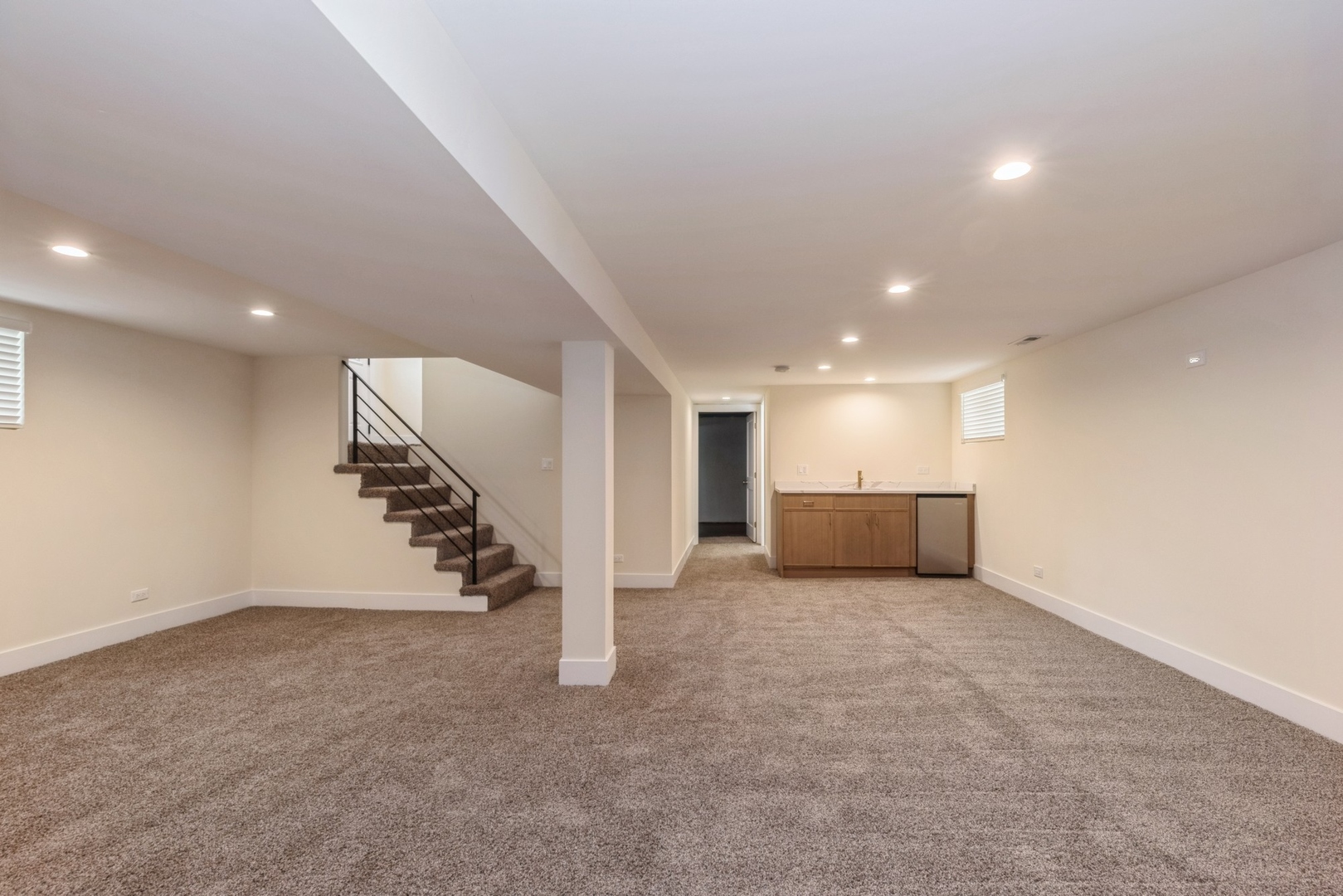 5938 N Sacramento Avenue Property Photo 29