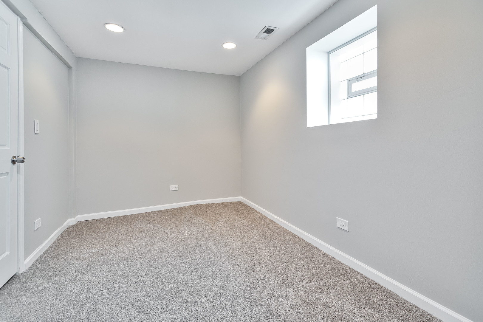 2525 N Central Park Avenue 1 Property Photo 13