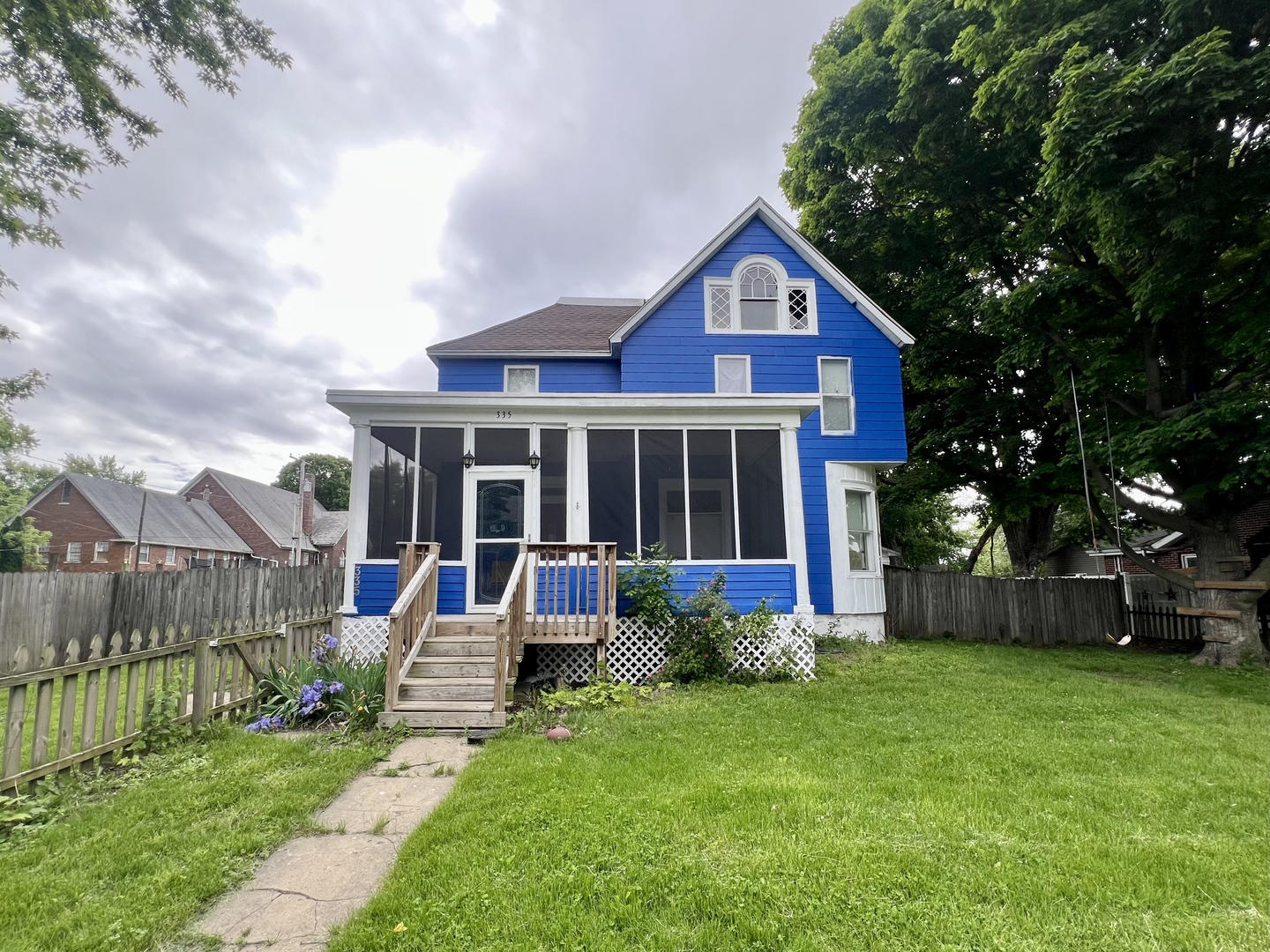 335 N Highway Avenue Property Photo 1