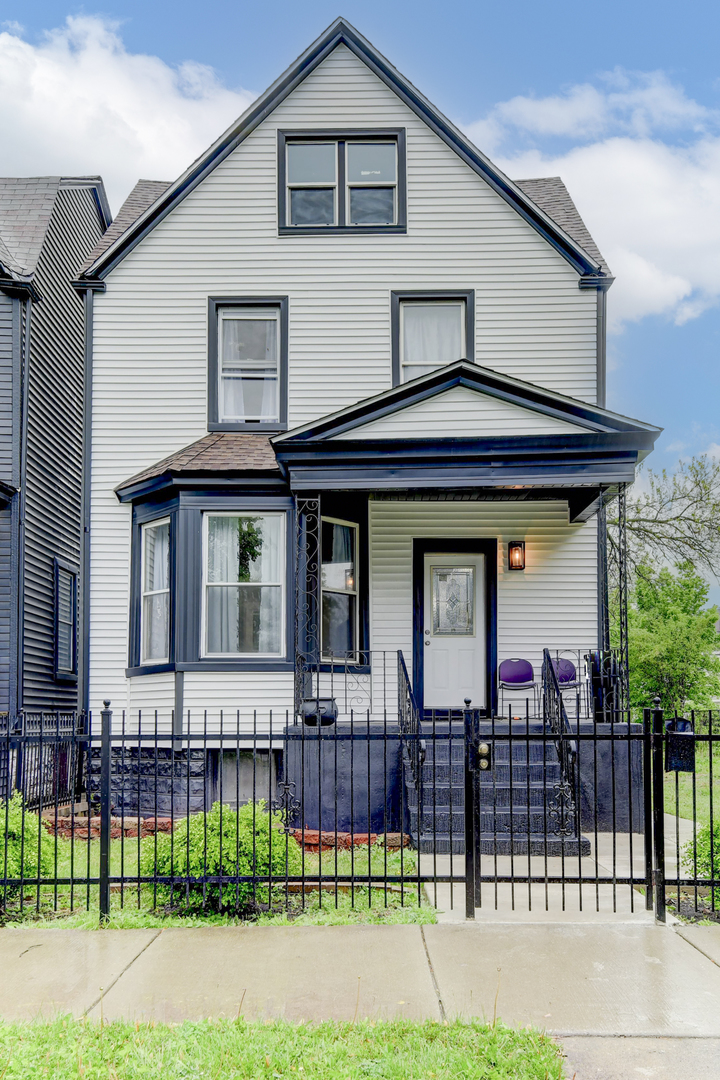 614 E 92nd Place Property Photo 1