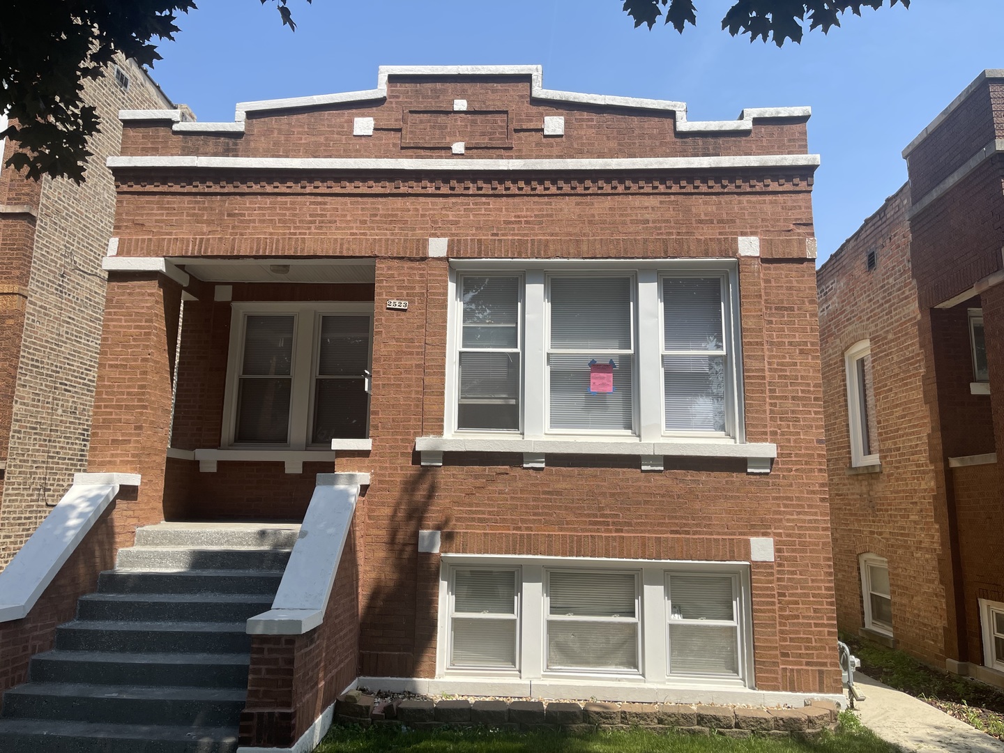 2523 Highland Ave Property Photo 1