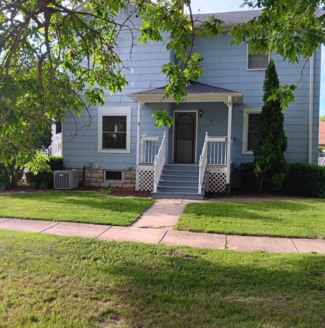 240 W Grant Street Property Photo 1