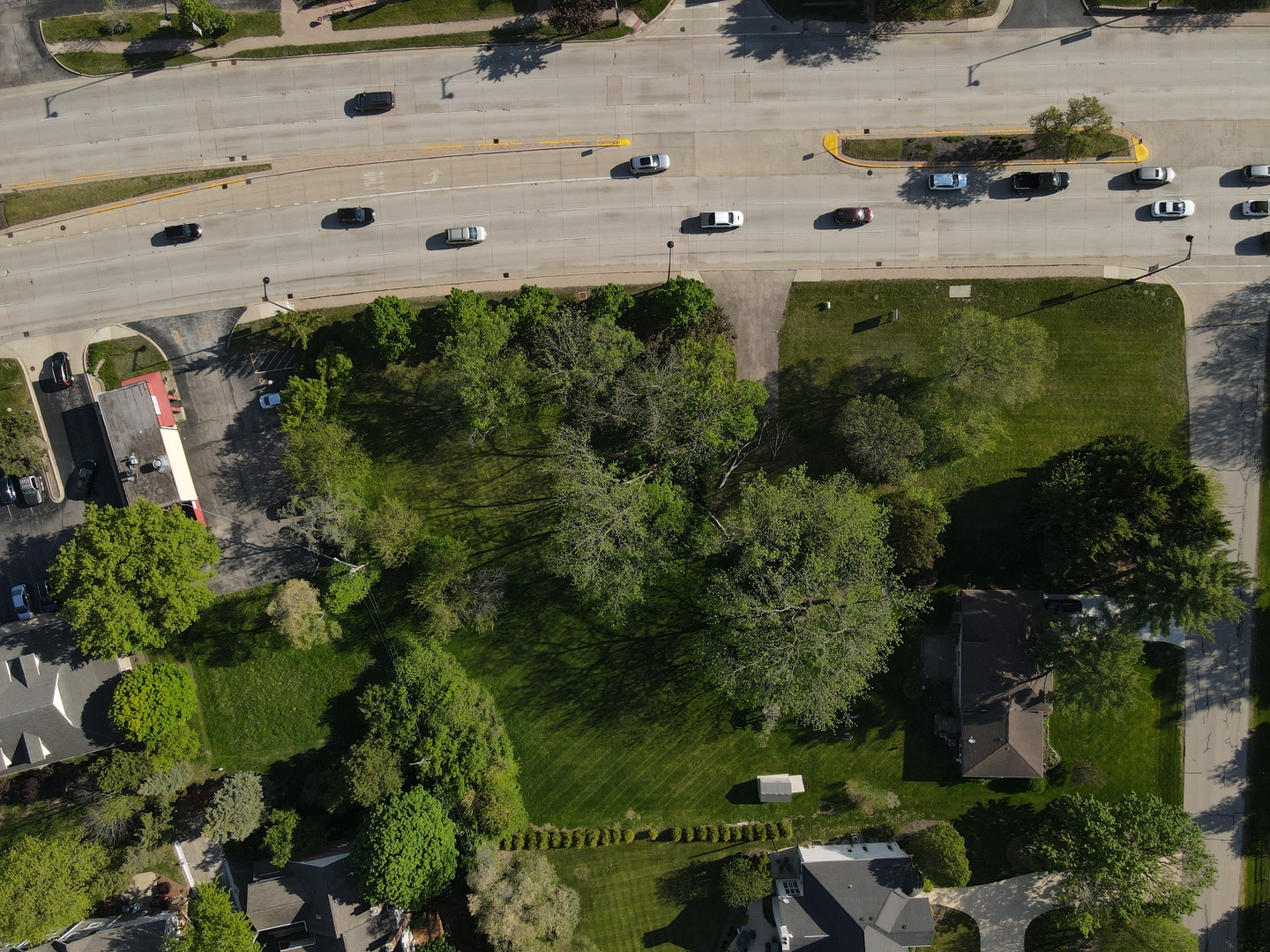 119 W Lake Street Property Photo 2