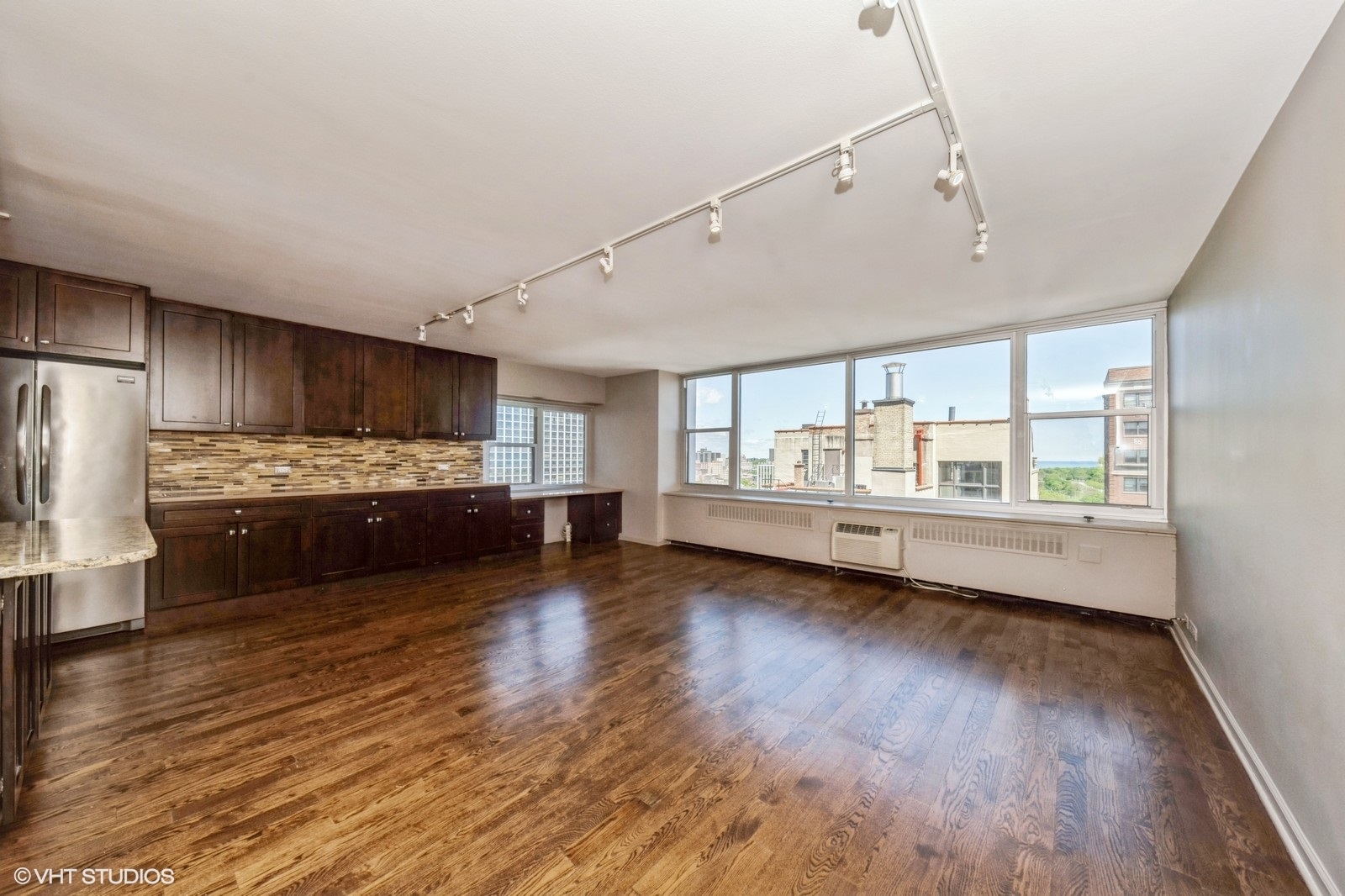 4250 N Marine Drive 1628 Property Photo 10