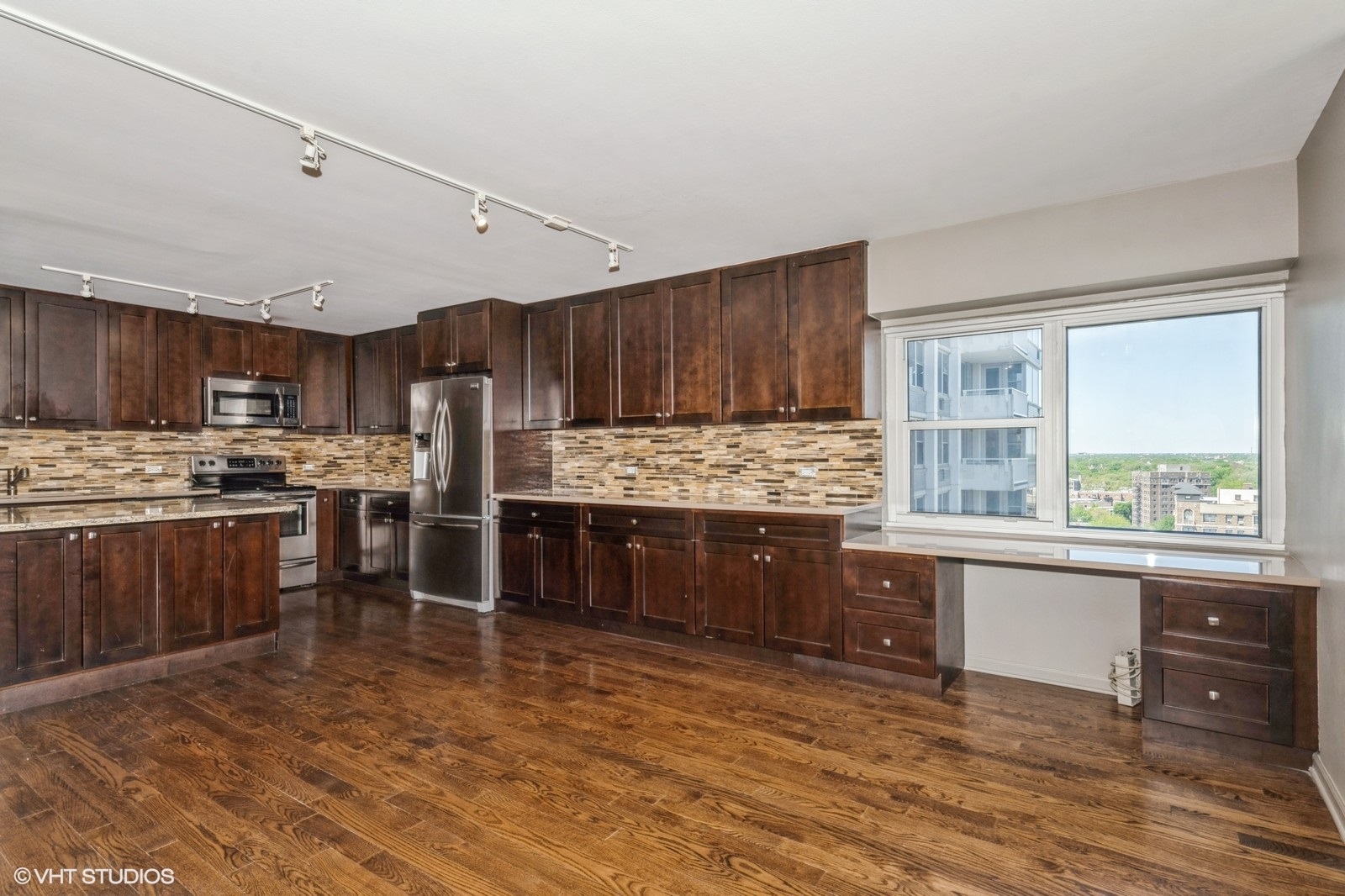 4250 N Marine Drive 1628 Property Photo 14