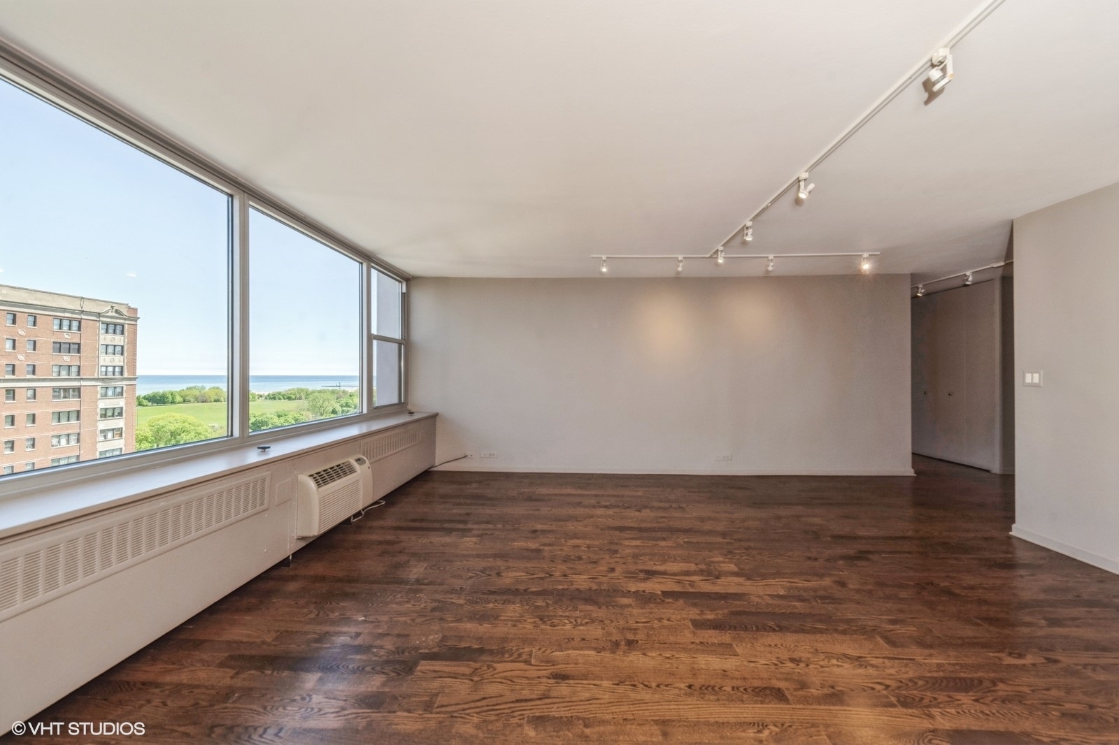 4250 N Marine Drive 1628 Property Photo 17
