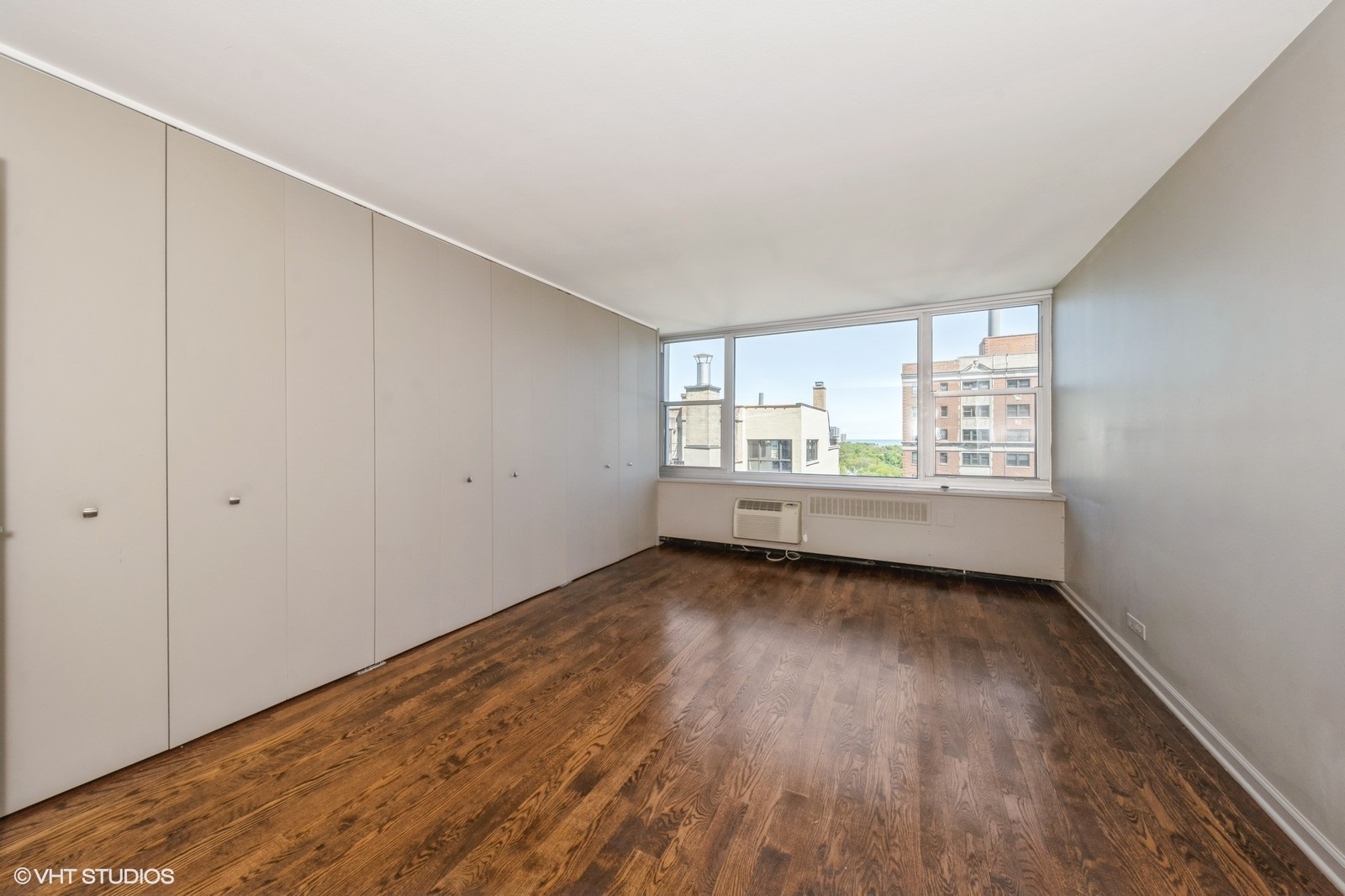 4250 N Marine Drive 1628 Property Photo 19