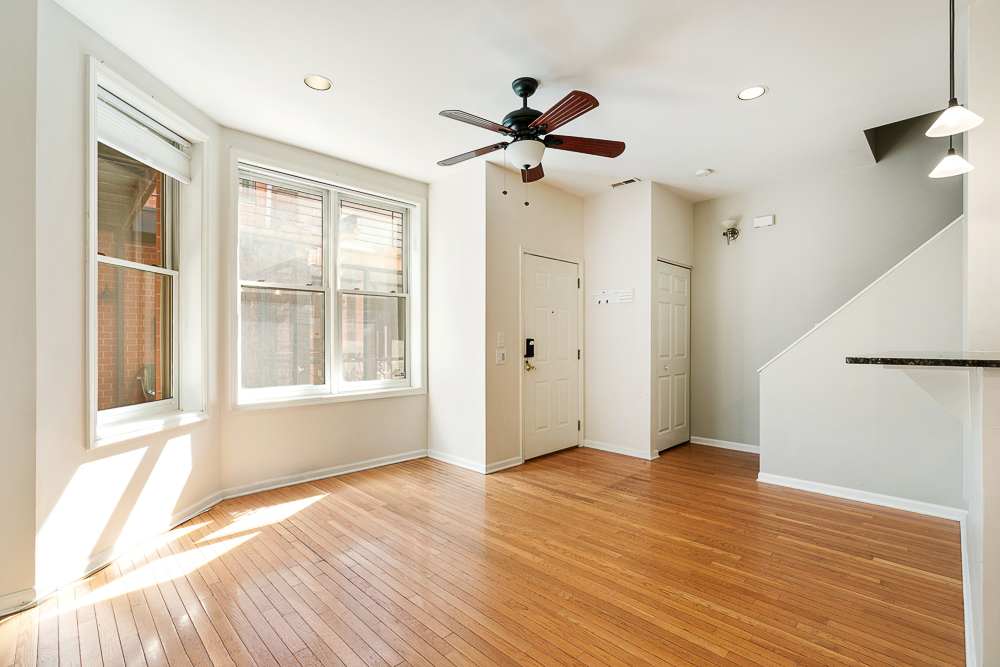 2840 N Lincoln Avenue G Property Photo 4