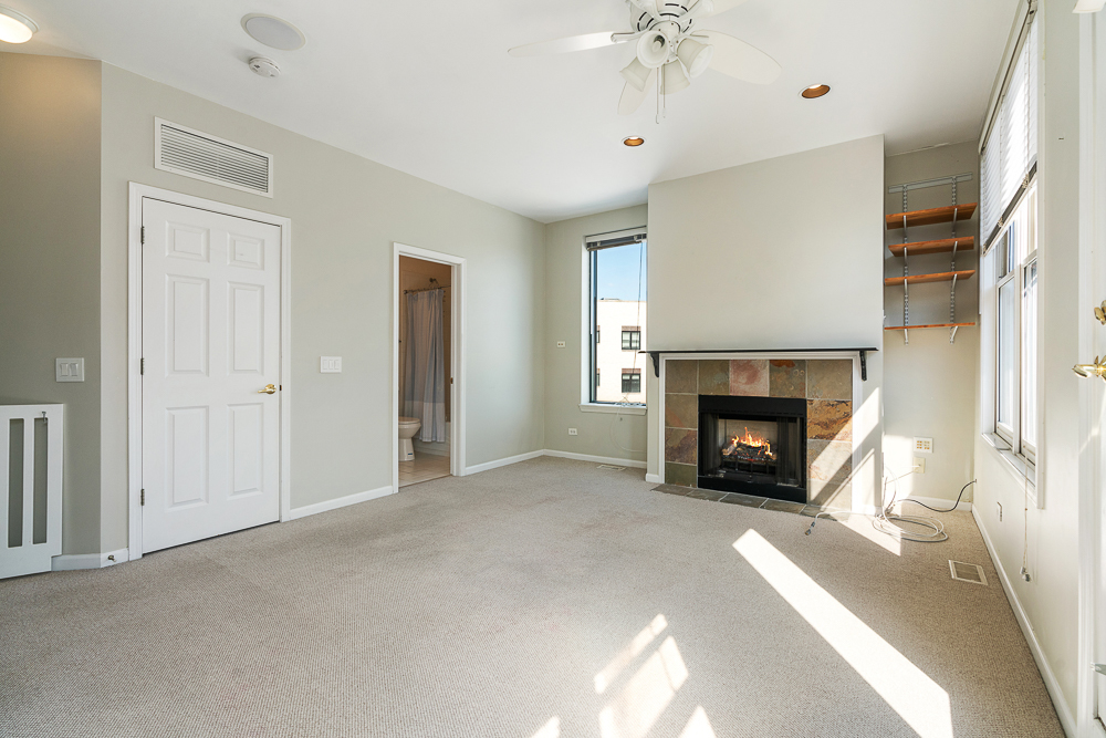 2840 N Lincoln Avenue G Property Photo 9