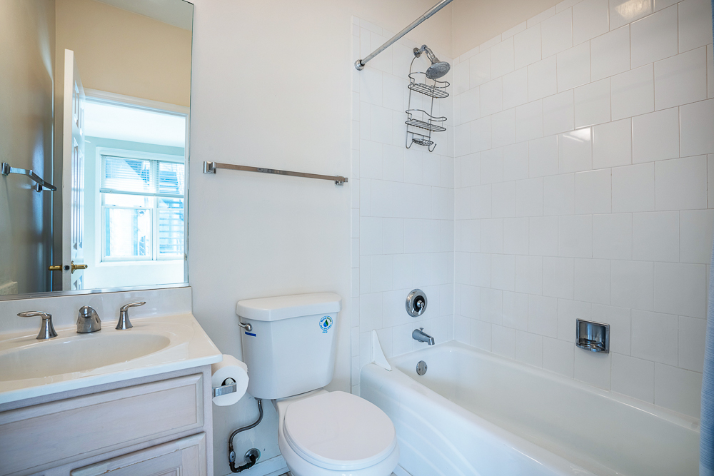 2840 N Lincoln Avenue G Property Photo 11