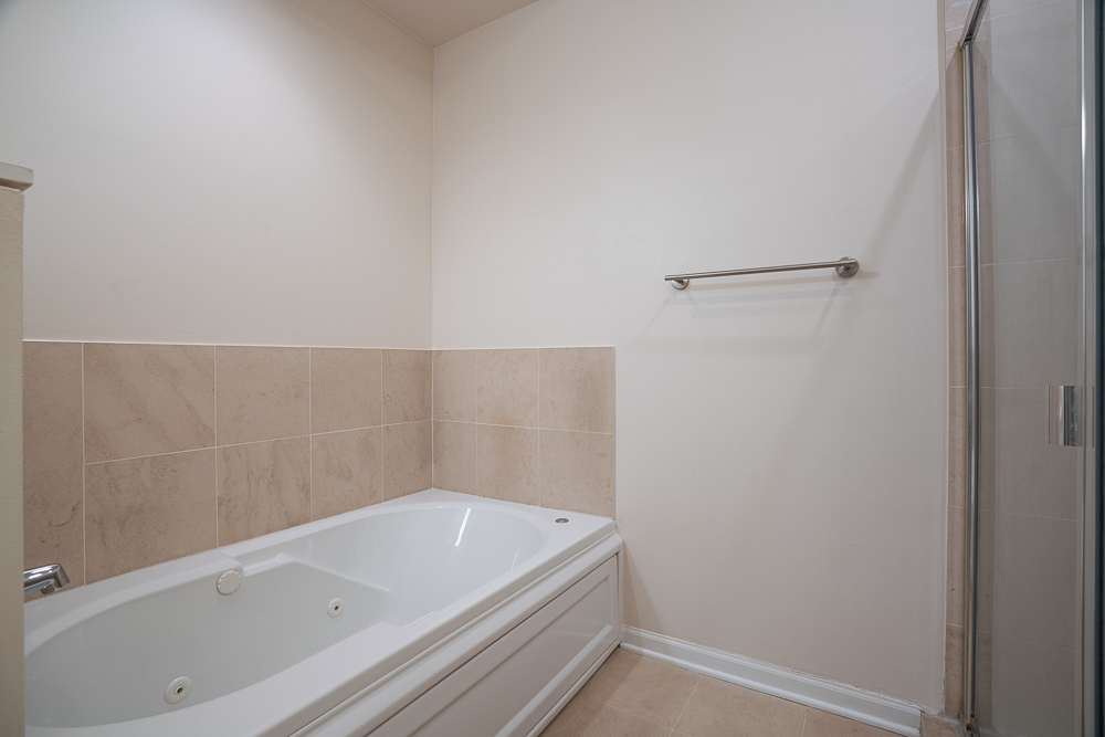 2840 N Lincoln Avenue G Property Photo 16