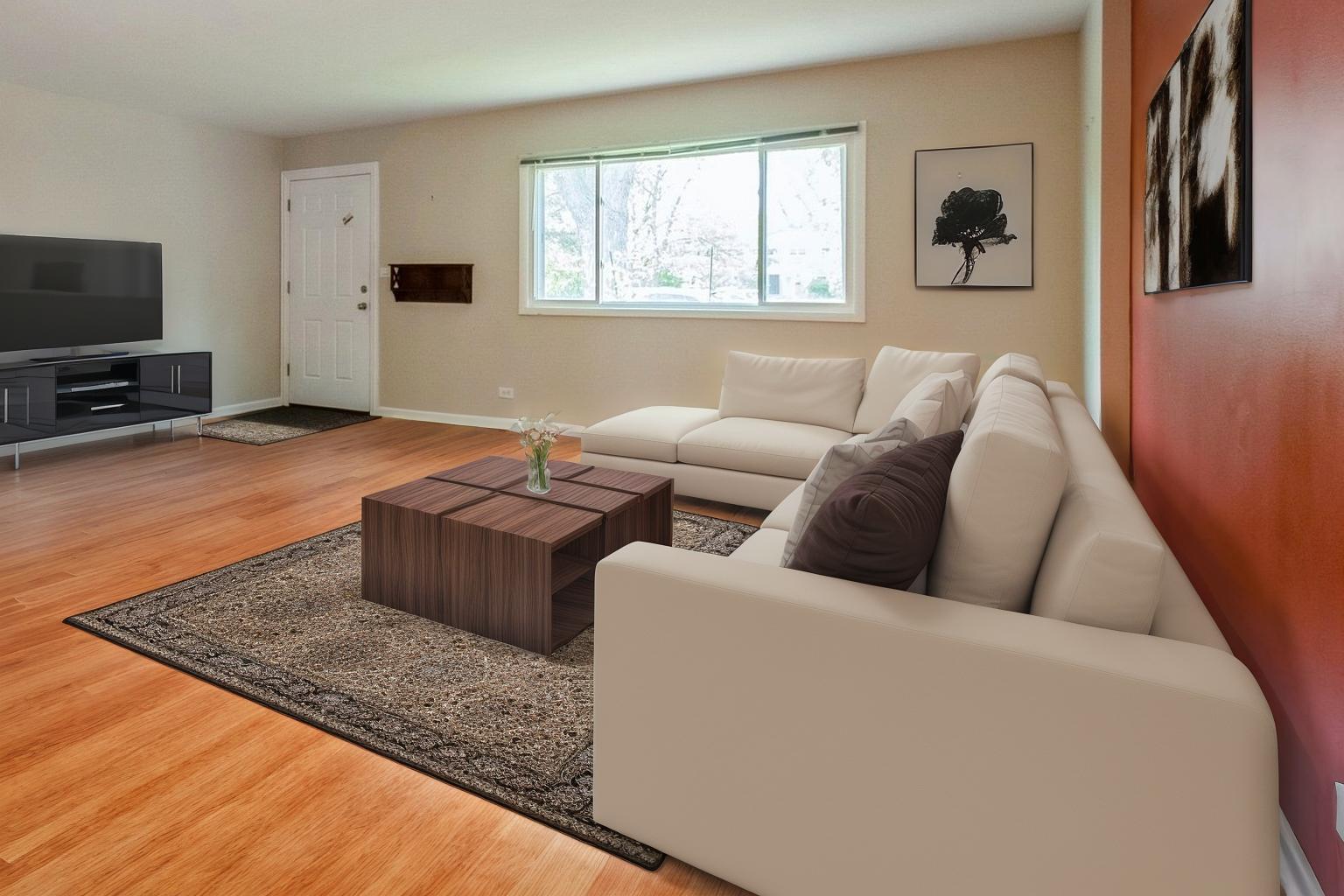 326 Skokie Ct Property Photo 3