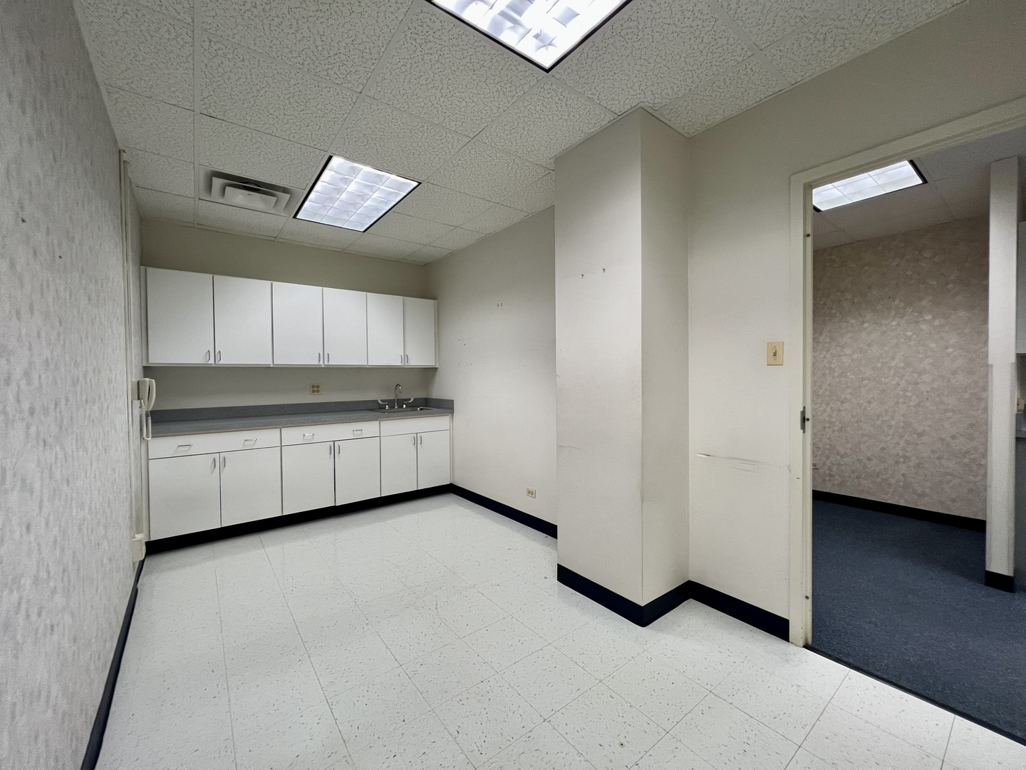 111 N Wabash Avenue 1314 Property Photo 5