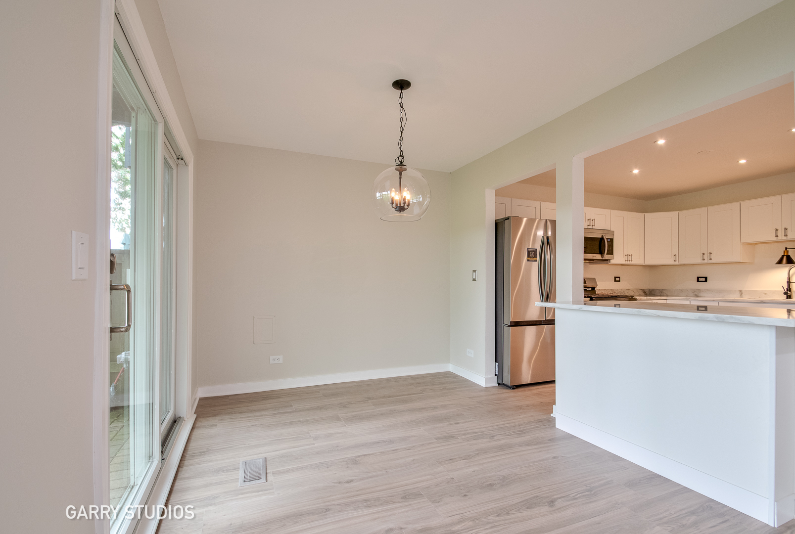 205 Lakeshore Lane Property Photo 8