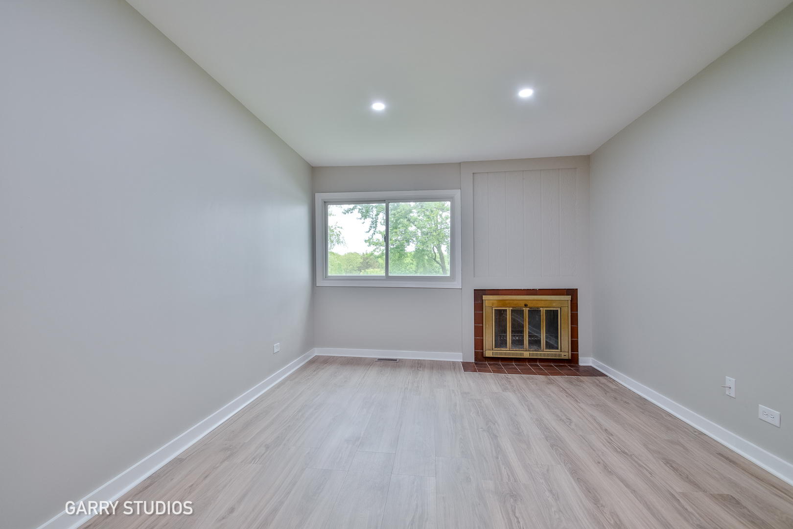 205 Lakeshore Lane Property Photo 13