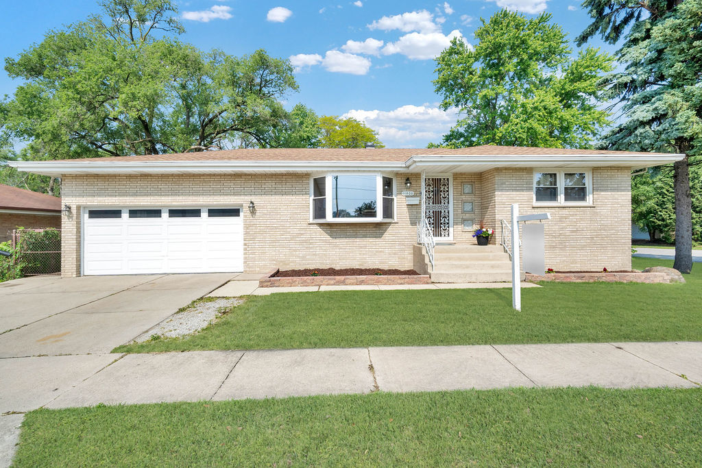 11400 S Ridgeland Avenue Property Photo 1