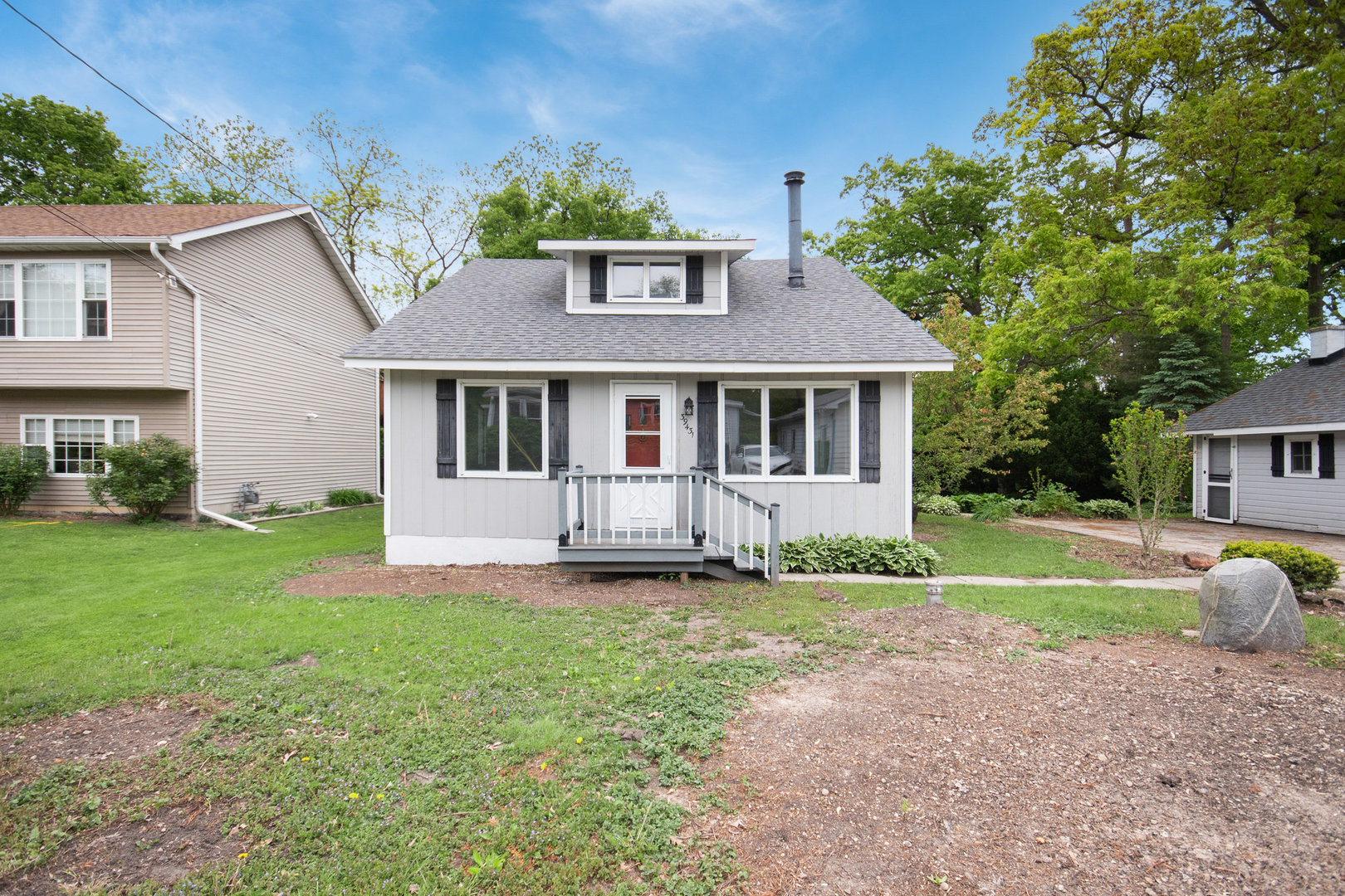 39431 N Oak Avenue Property Photo 1
