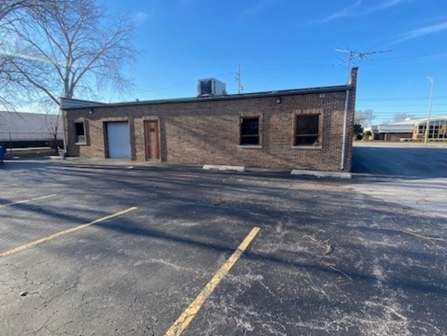 7845 W 79th Street Property Photo 2