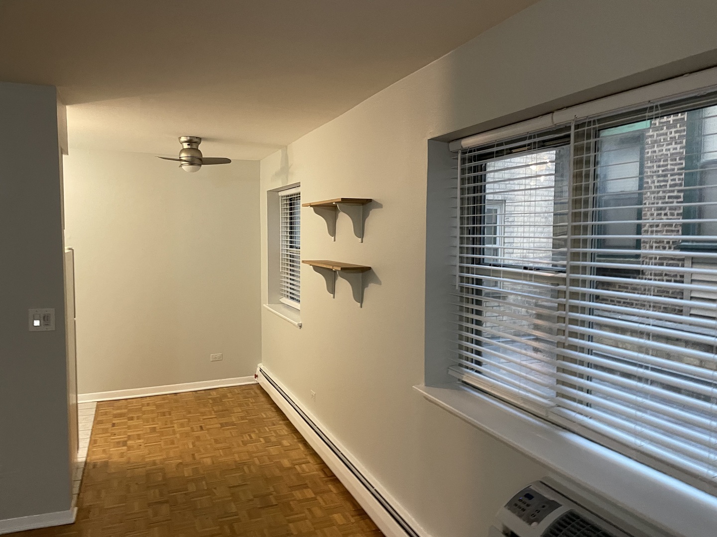 420 W Aldine Ave Property Photo 2
