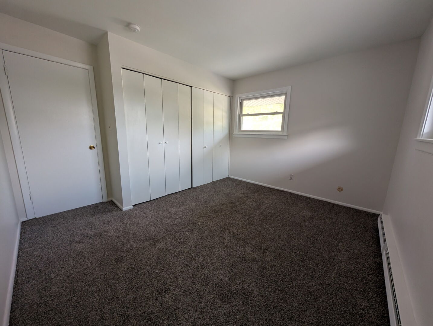 390 W Walnut Street Property Photo 15