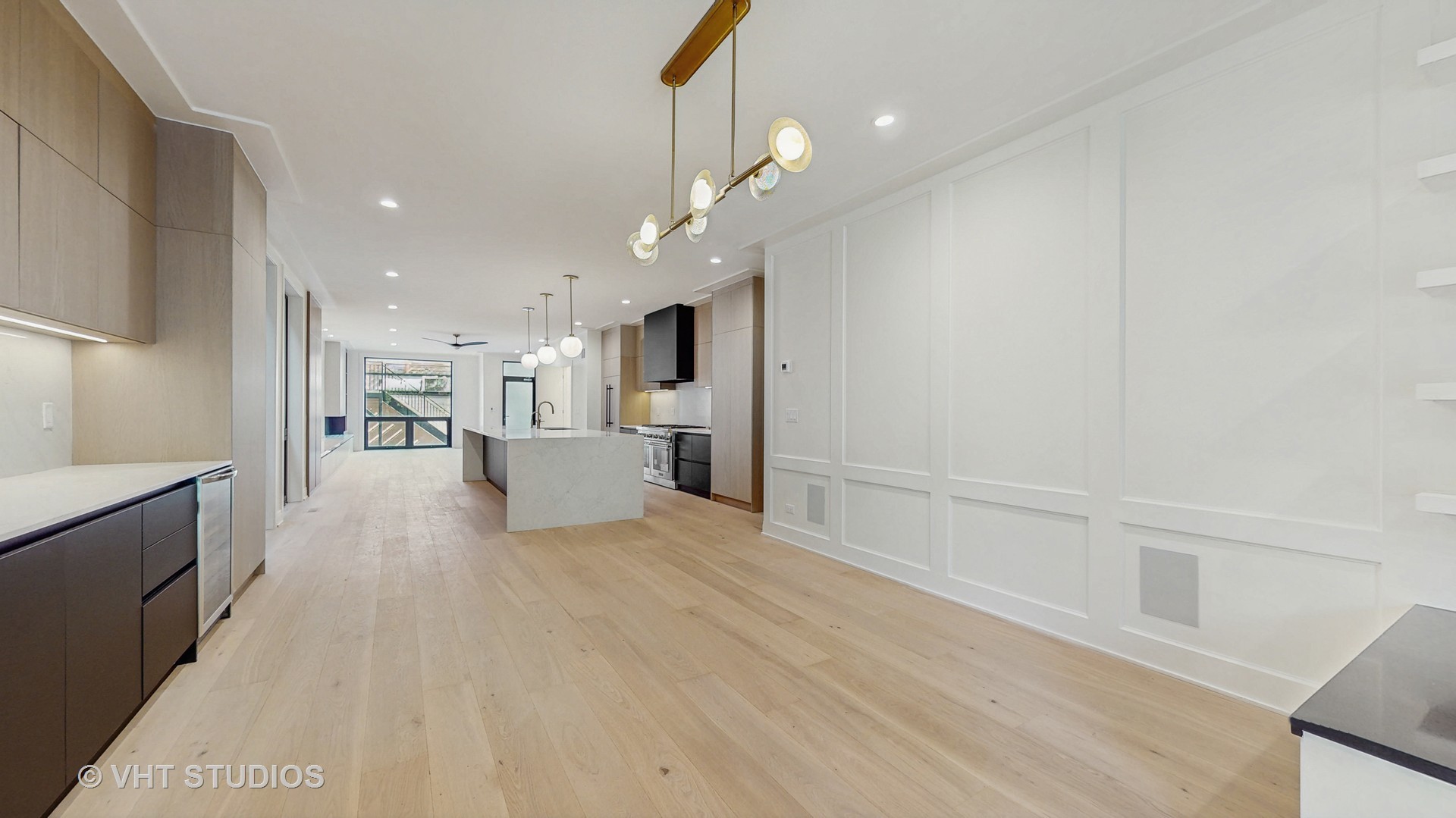 642 W Webster Avenue 1 Property Photo 7