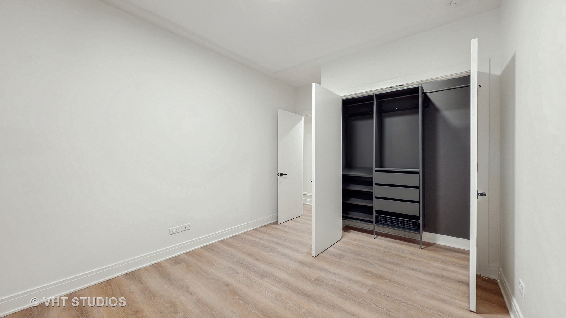 642 W Webster Avenue 1 Property Photo 20