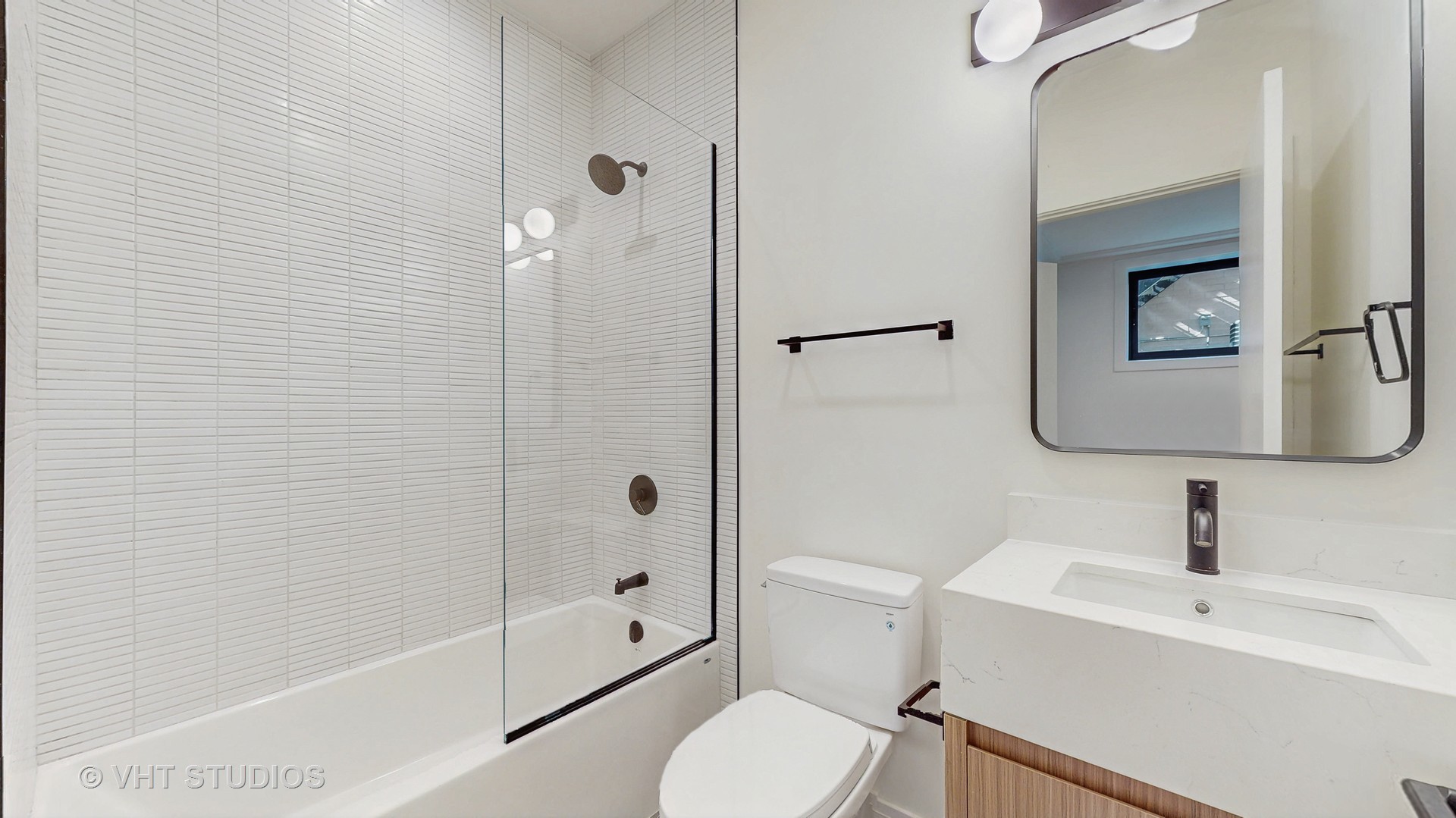 642 W Webster Avenue 1 Property Photo 27