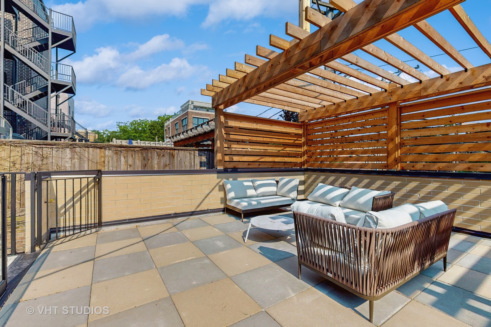 642 W Webster Avenue 1 Property Photo 32