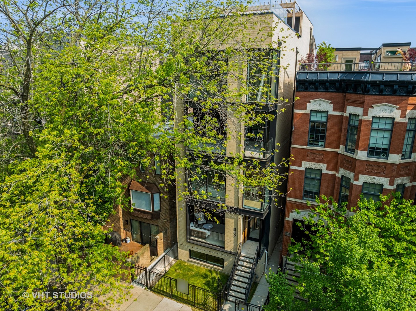 642 W Webster Avenue 1 Property Photo 35