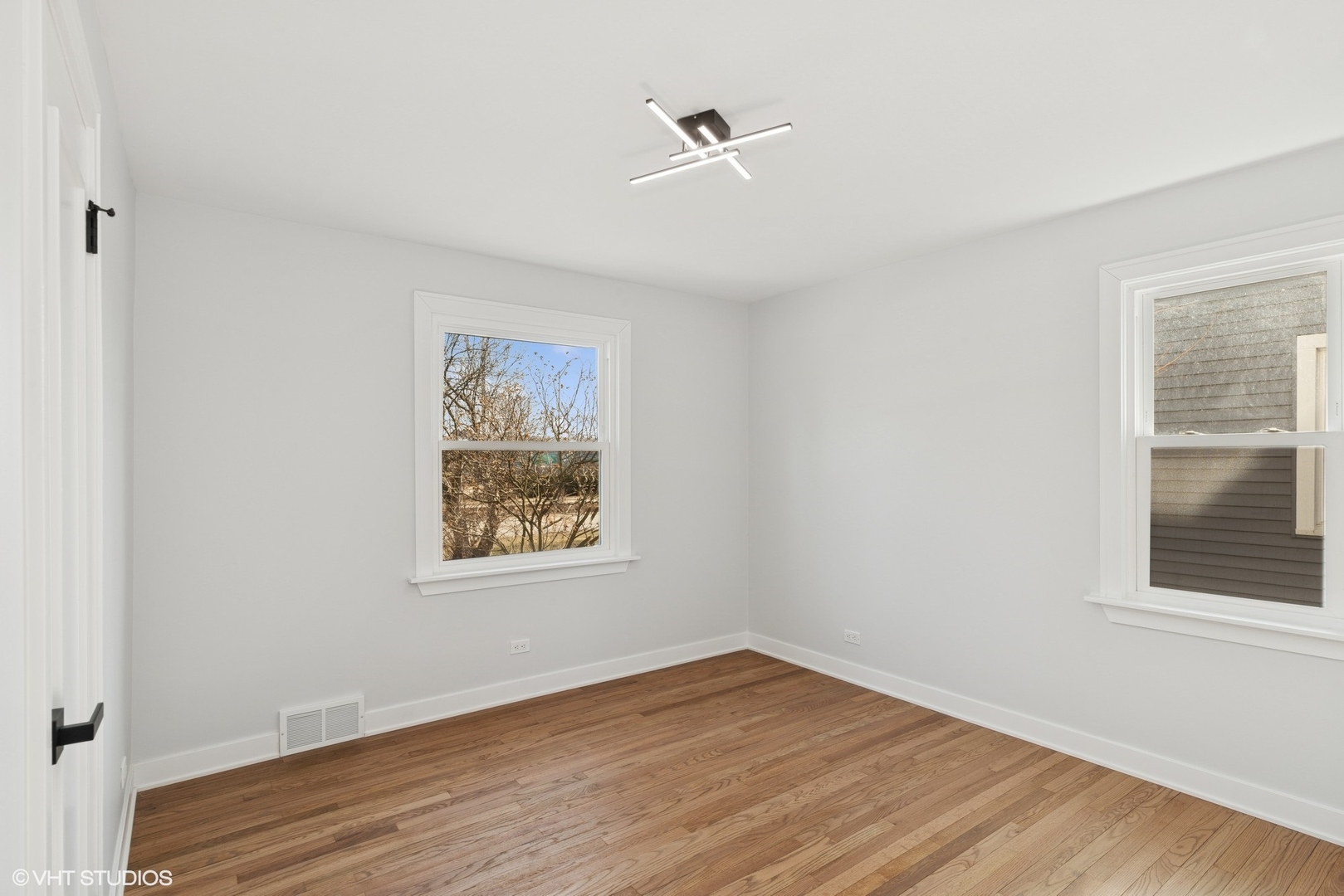 1552 Mccraren Road Property Photo 14