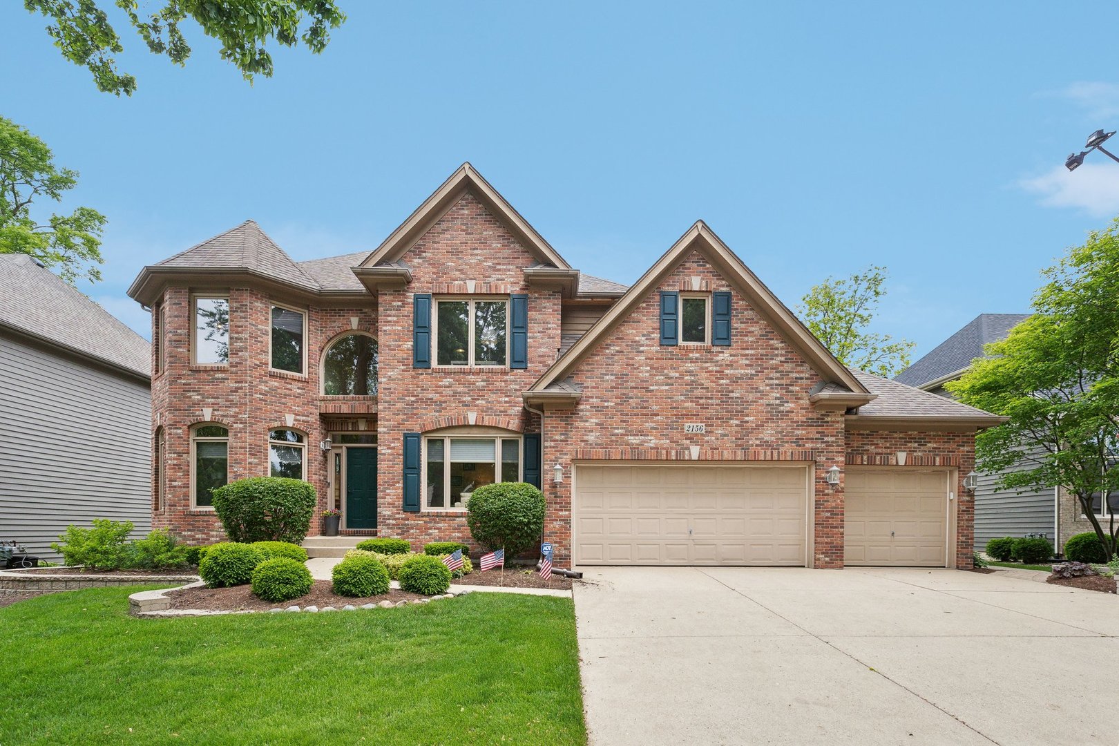 2156 RED MAPLE Lane