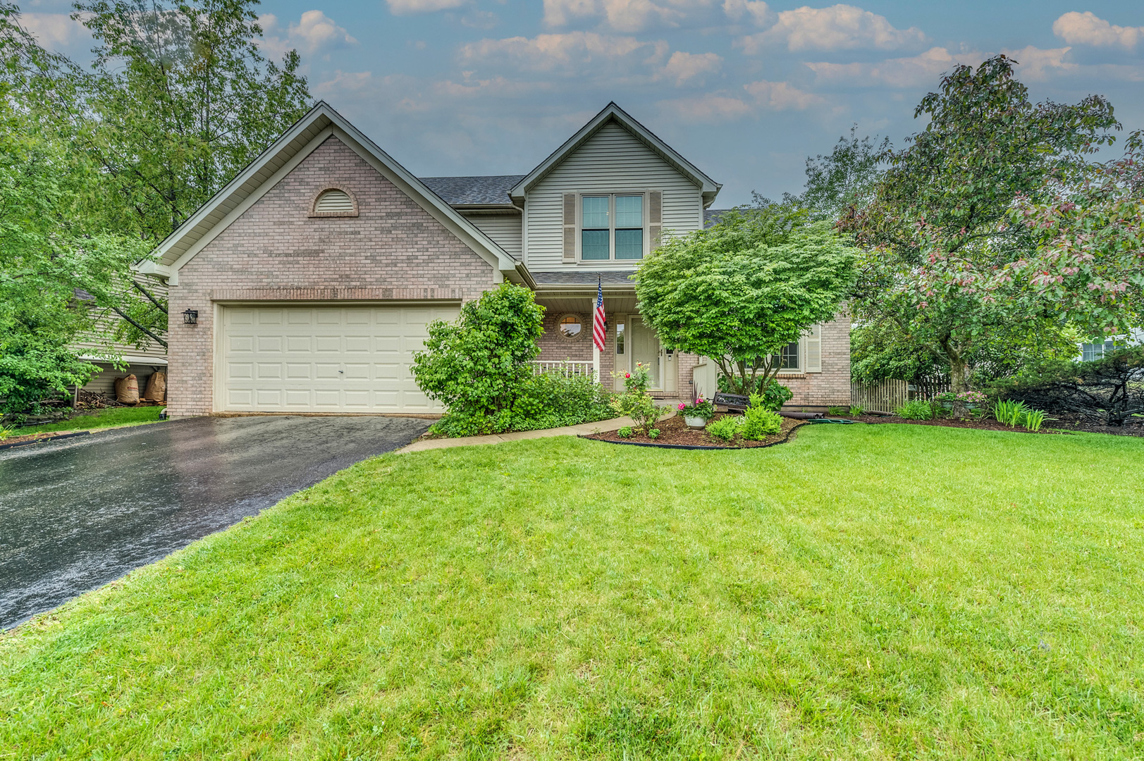 3368 Charlemaine Drive Property Photo 1