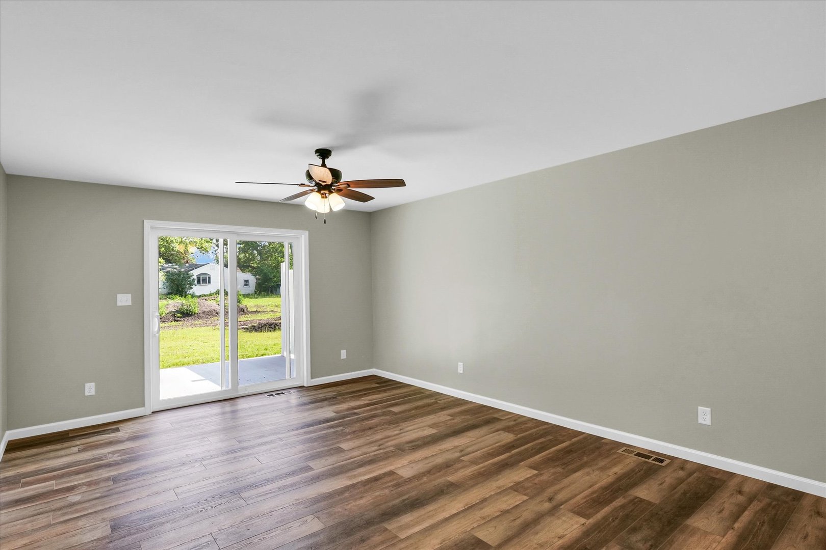 205 E Fairfield Street Property Photo 12