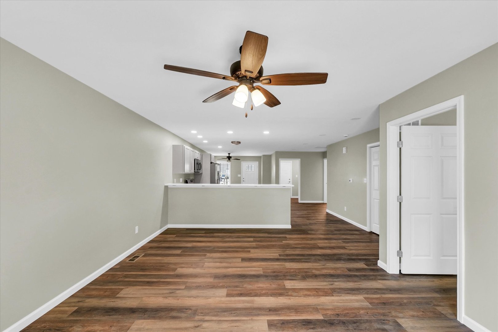 205 E Fairfield Street Property Photo 15