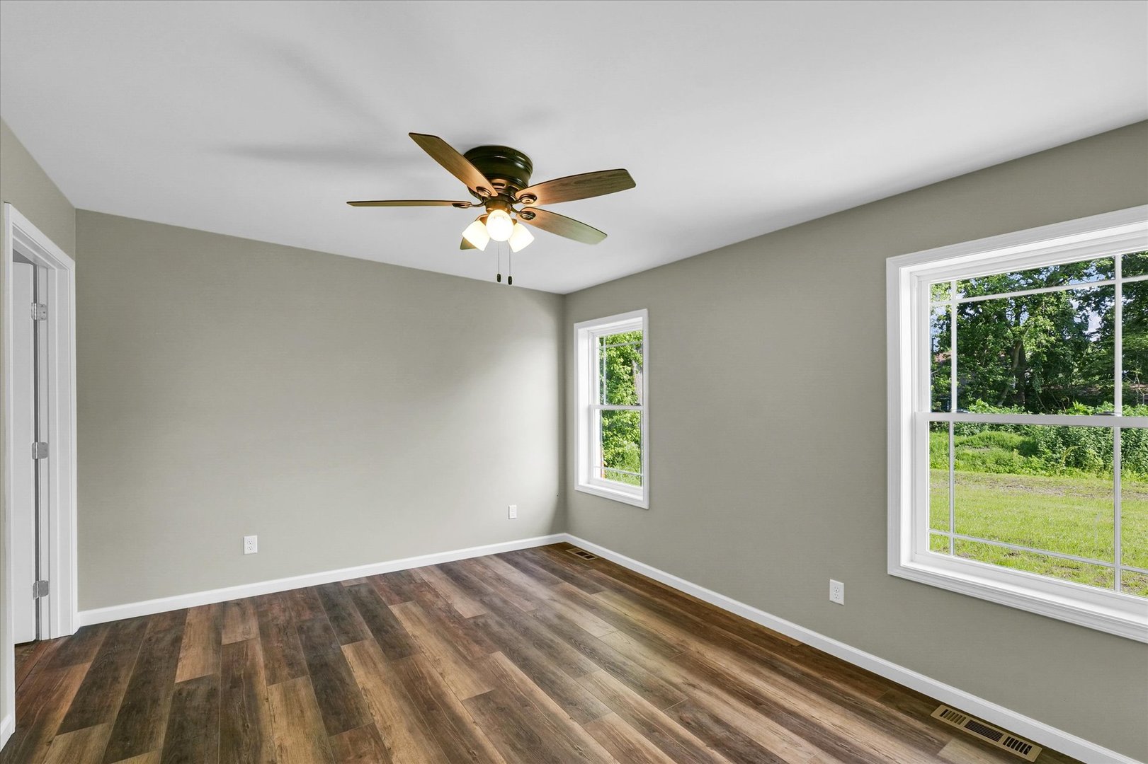 205 E Fairfield Street Property Photo 24