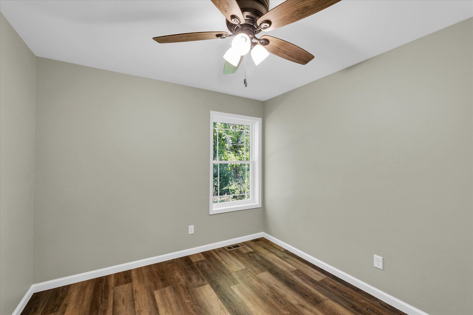 205 E Fairfield Street Property Photo 27