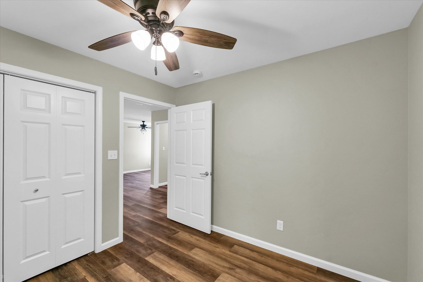 205 E Fairfield Street Property Photo 28