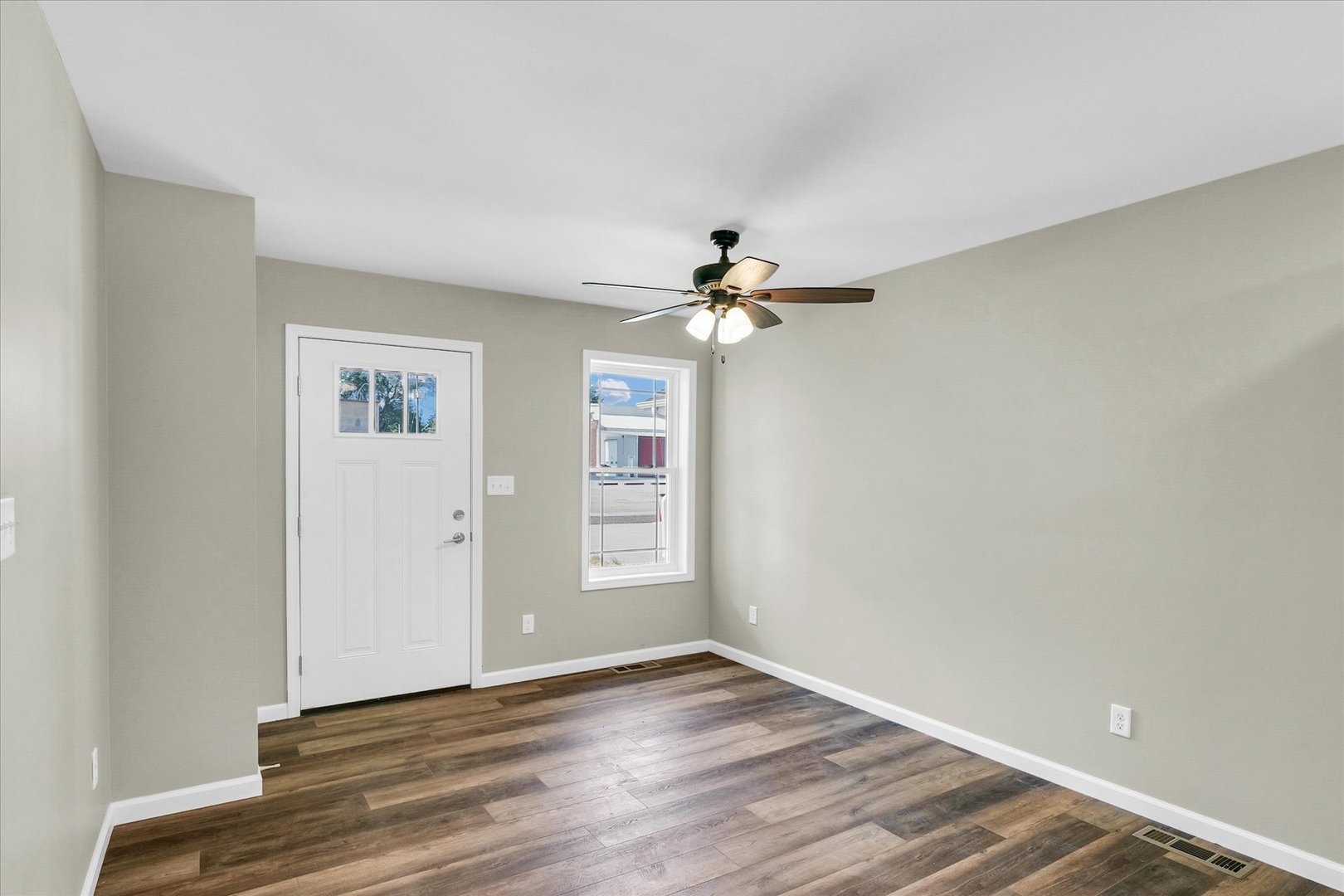 207 E Fairfield St Property Photo 7