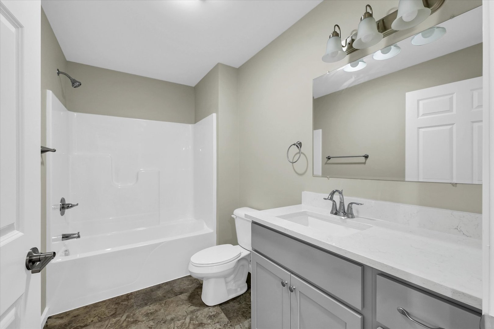 207 E Fairfield St Property Photo 23