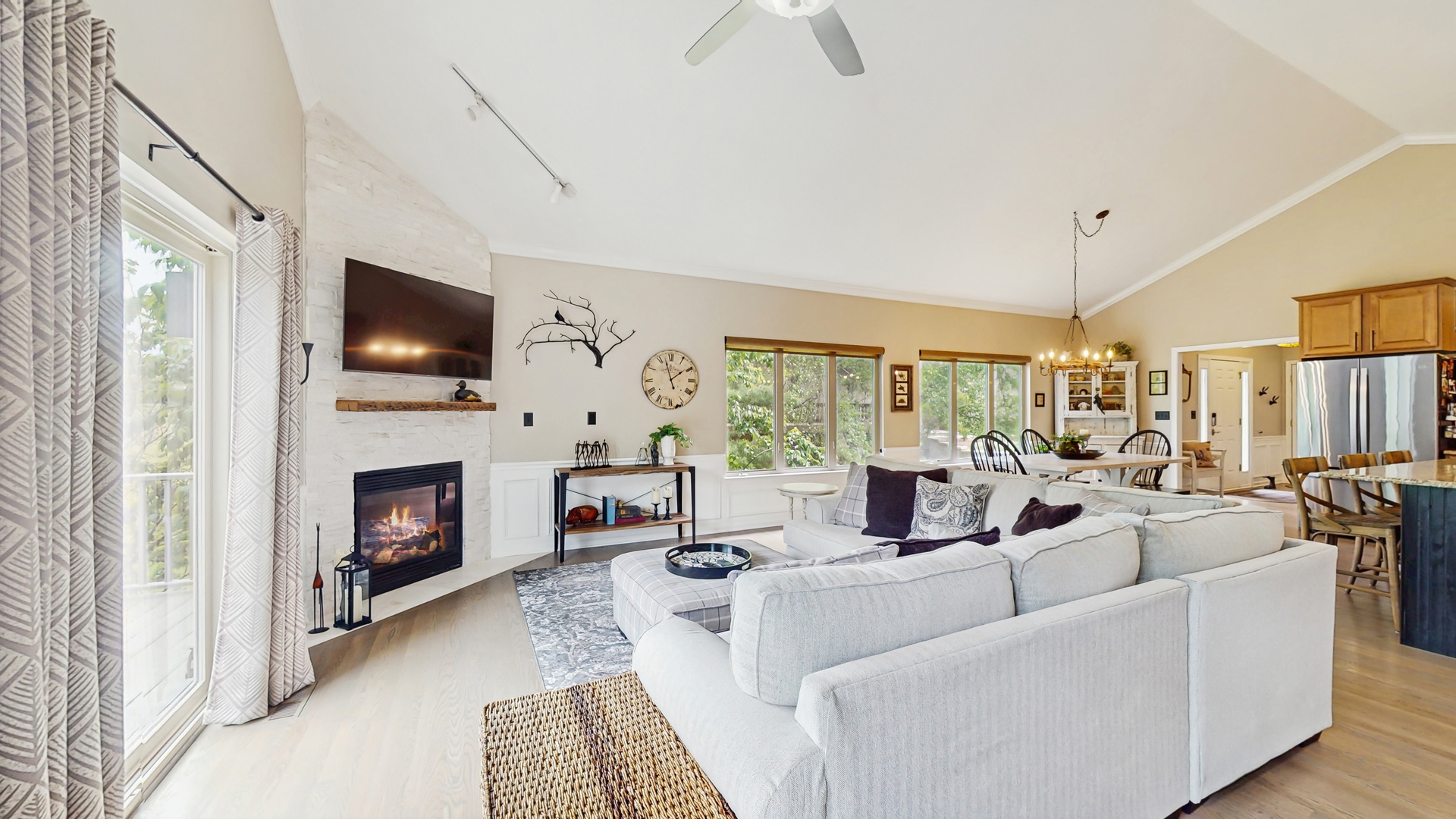 5816 Wild Plum Road Property Photo 3