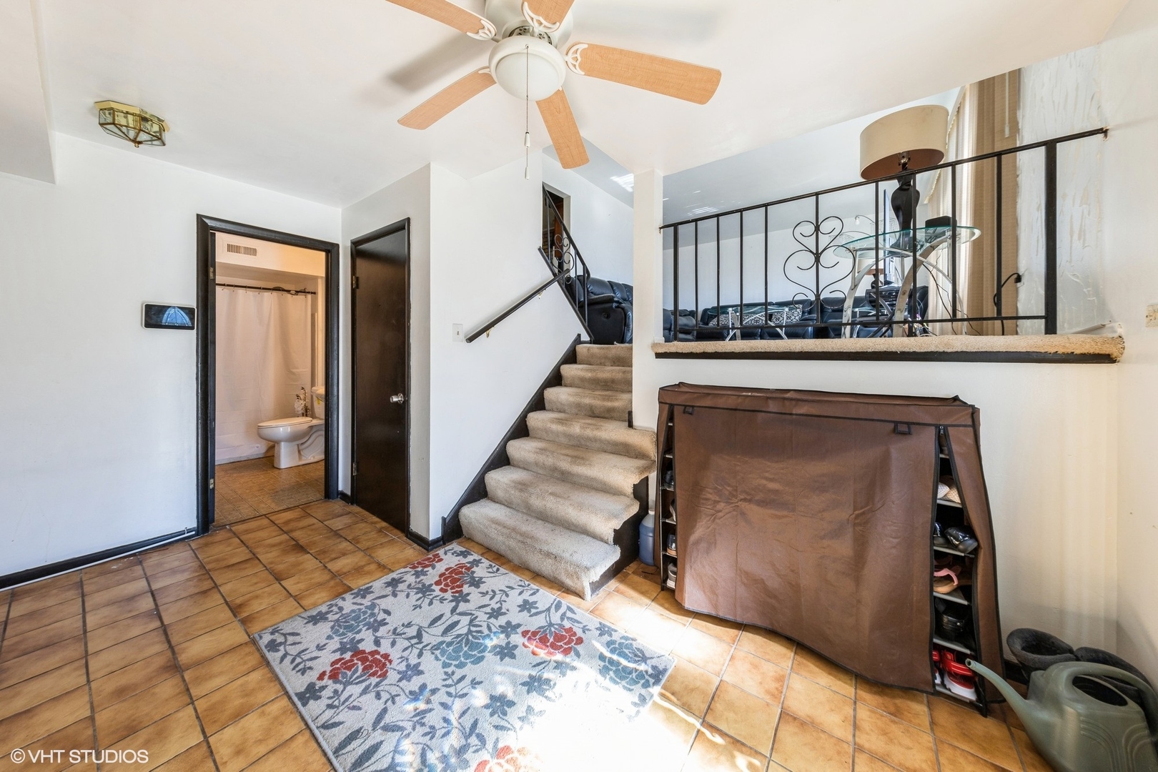 667 Sullivan Ln Property Photo 2