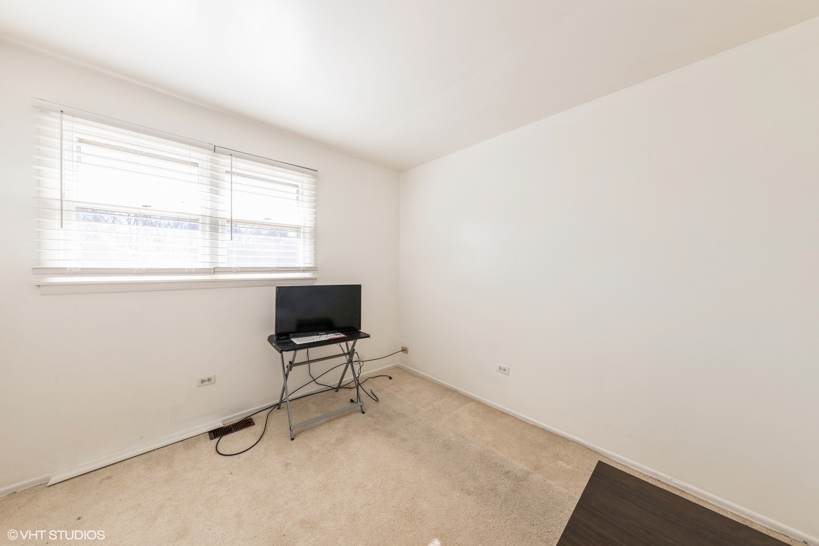 667 Sullivan Ln Property Photo 13